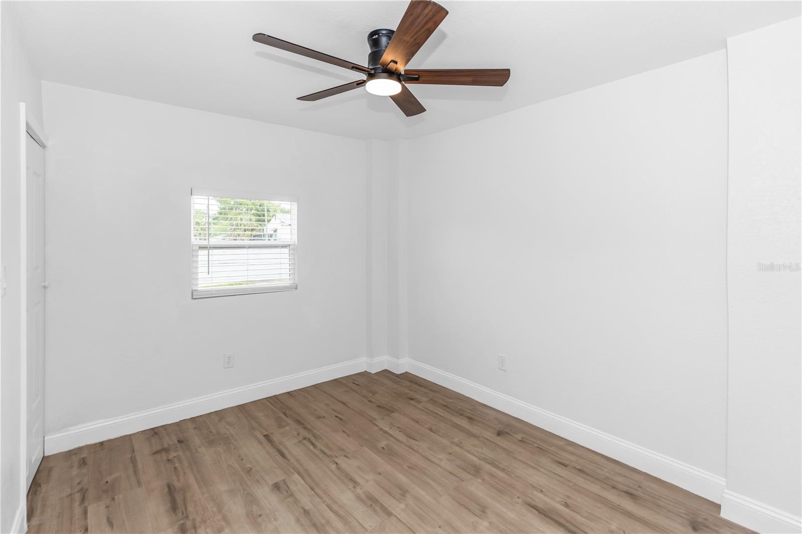 1262 Seminola Blvd Property Photo 12