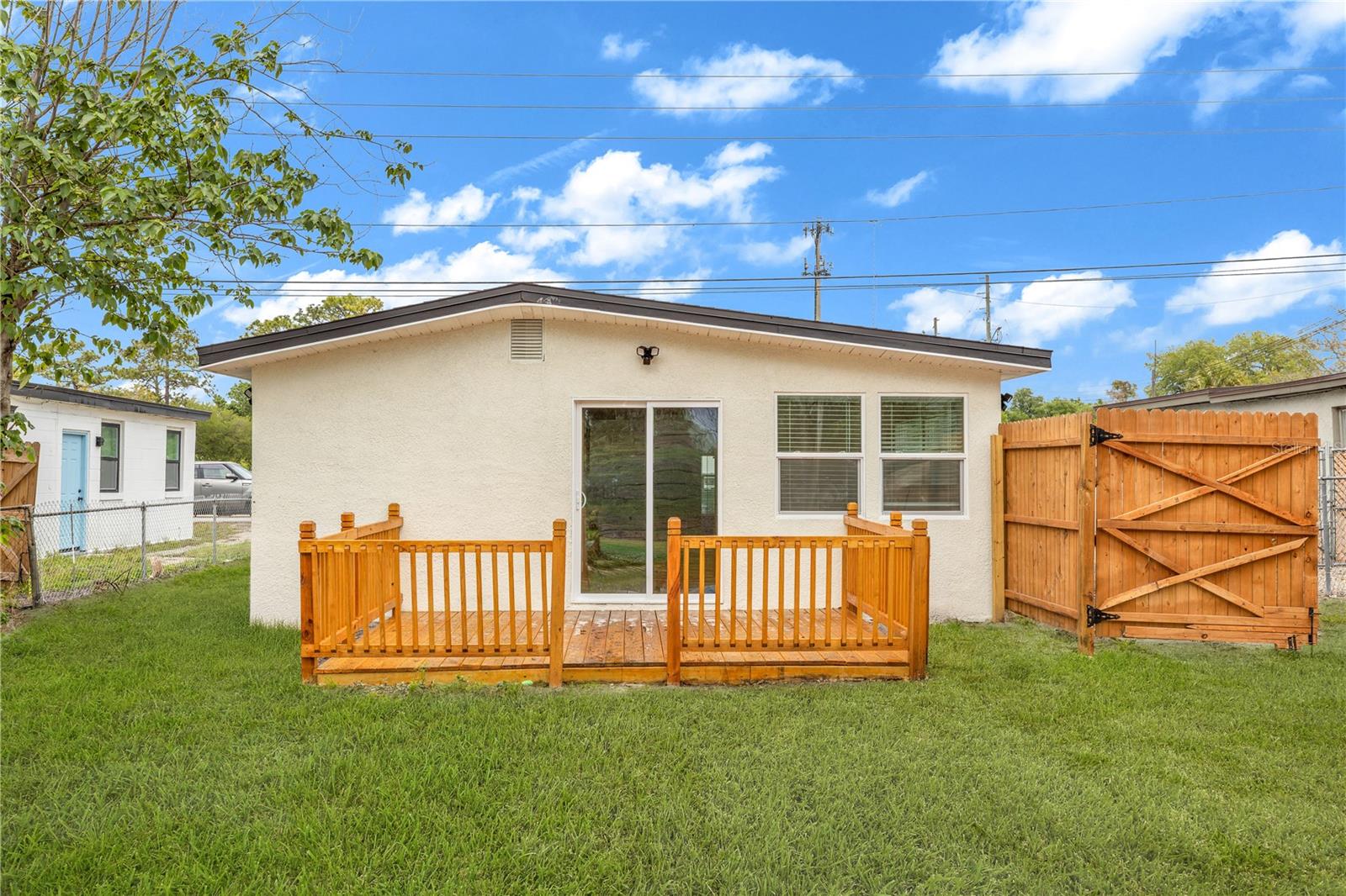 1262 Seminola Blvd Property Photo 16