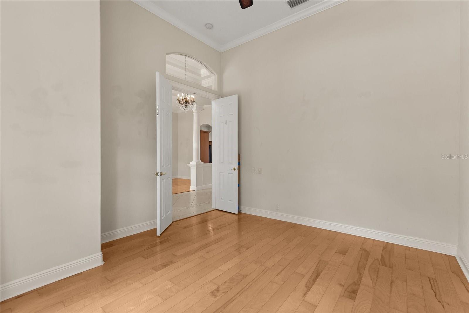 420 Valley Stream Dr Property Photo 12