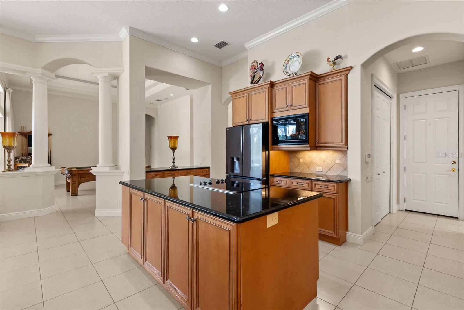 420 Valley Stream Dr Property Photo 15