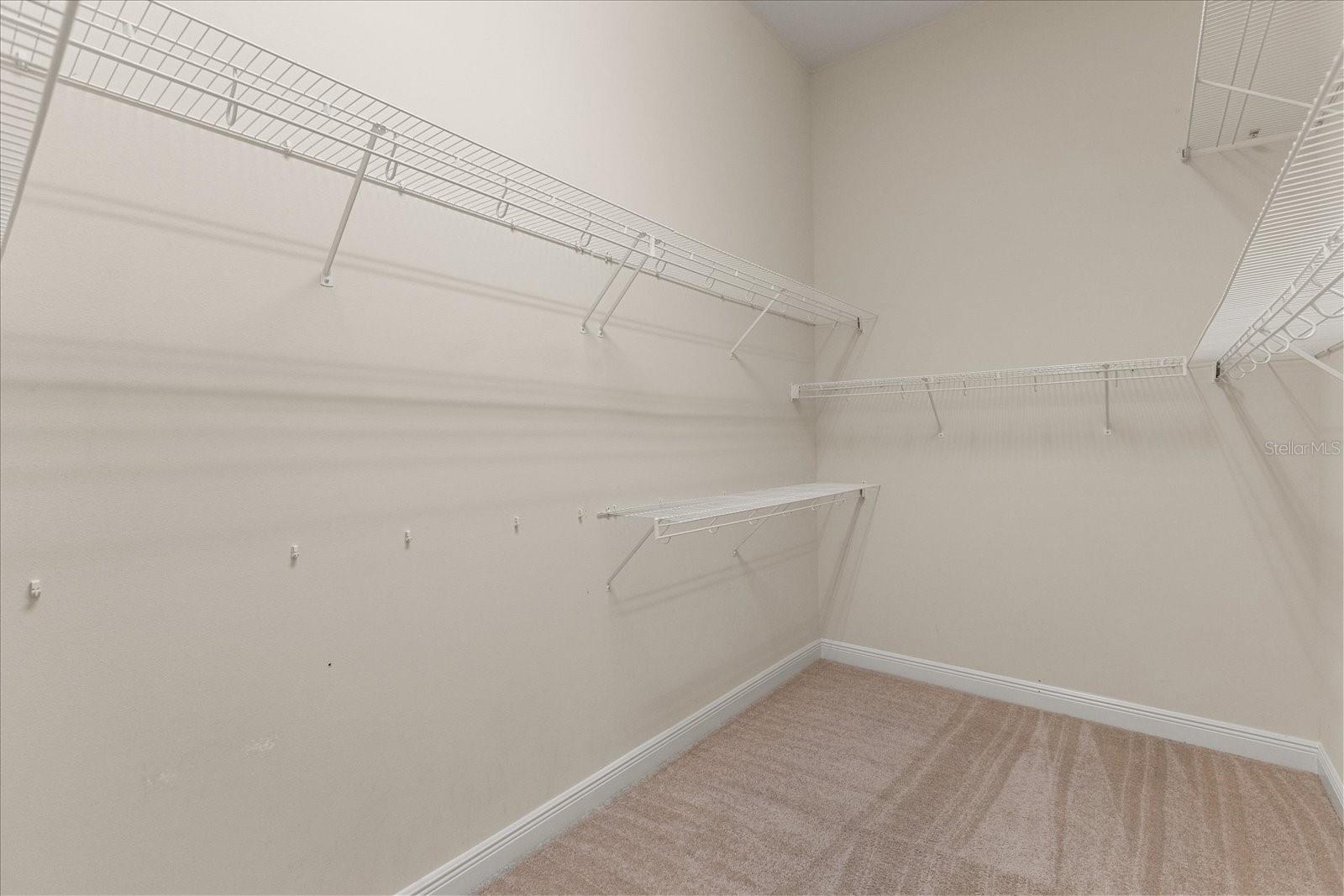 420 Valley Stream Dr Property Photo 25