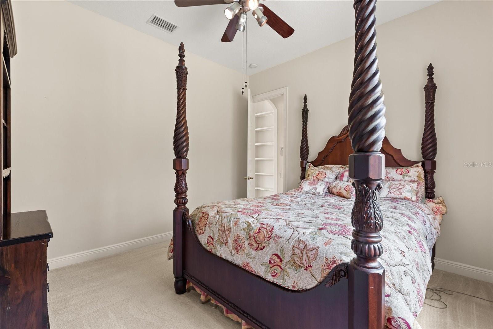 420 Valley Stream Dr Property Photo 35