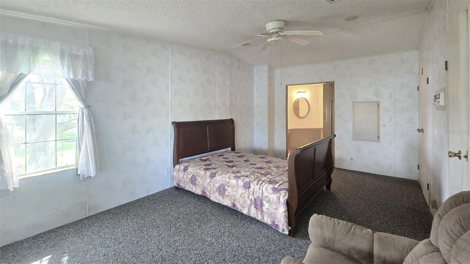300 Beech Ct Property Photo 18