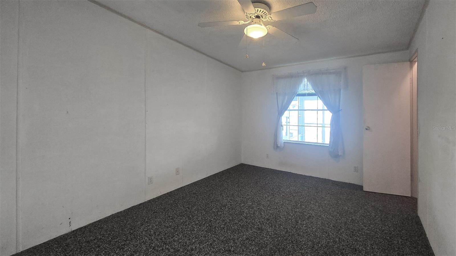 300 Beech Ct Property Photo 23