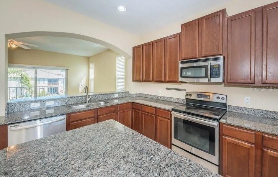 810 Callista Cay Loop Property Photo 5