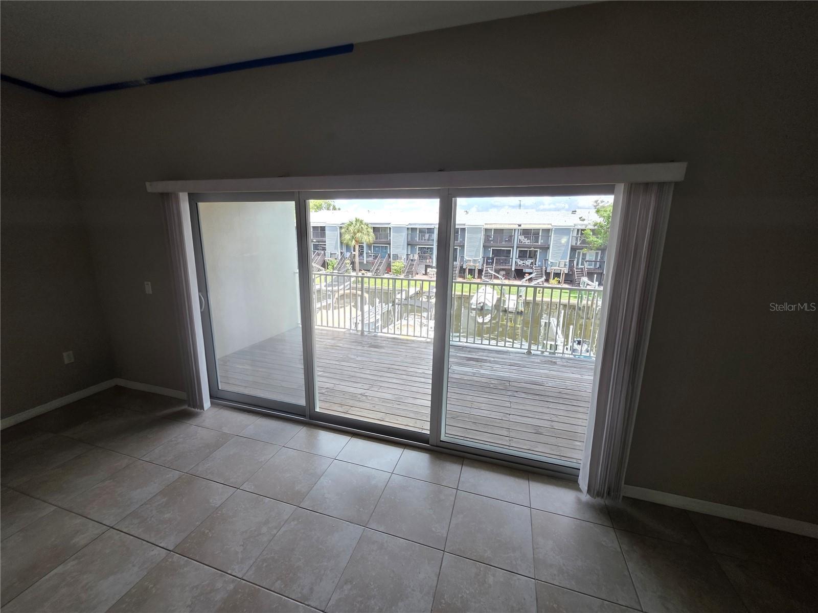 810 Callista Cay Loop Property Photo 6