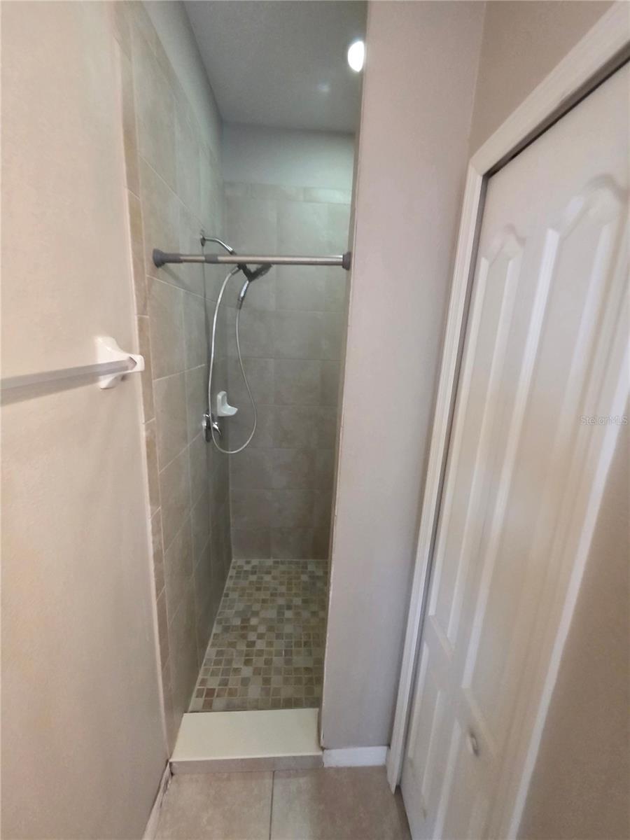 810 Callista Cay Loop Property Photo 16