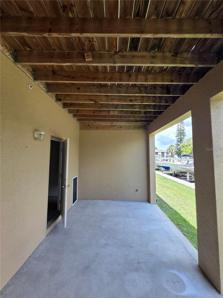 810 Callista Cay Loop Property Photo 27