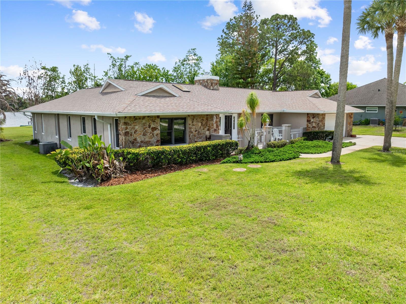 6770 Bay Shore Dr Property Photo 5