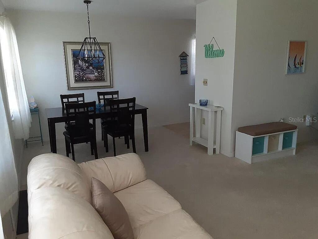 94 Spring Lake Dr #203 Property Photo 9