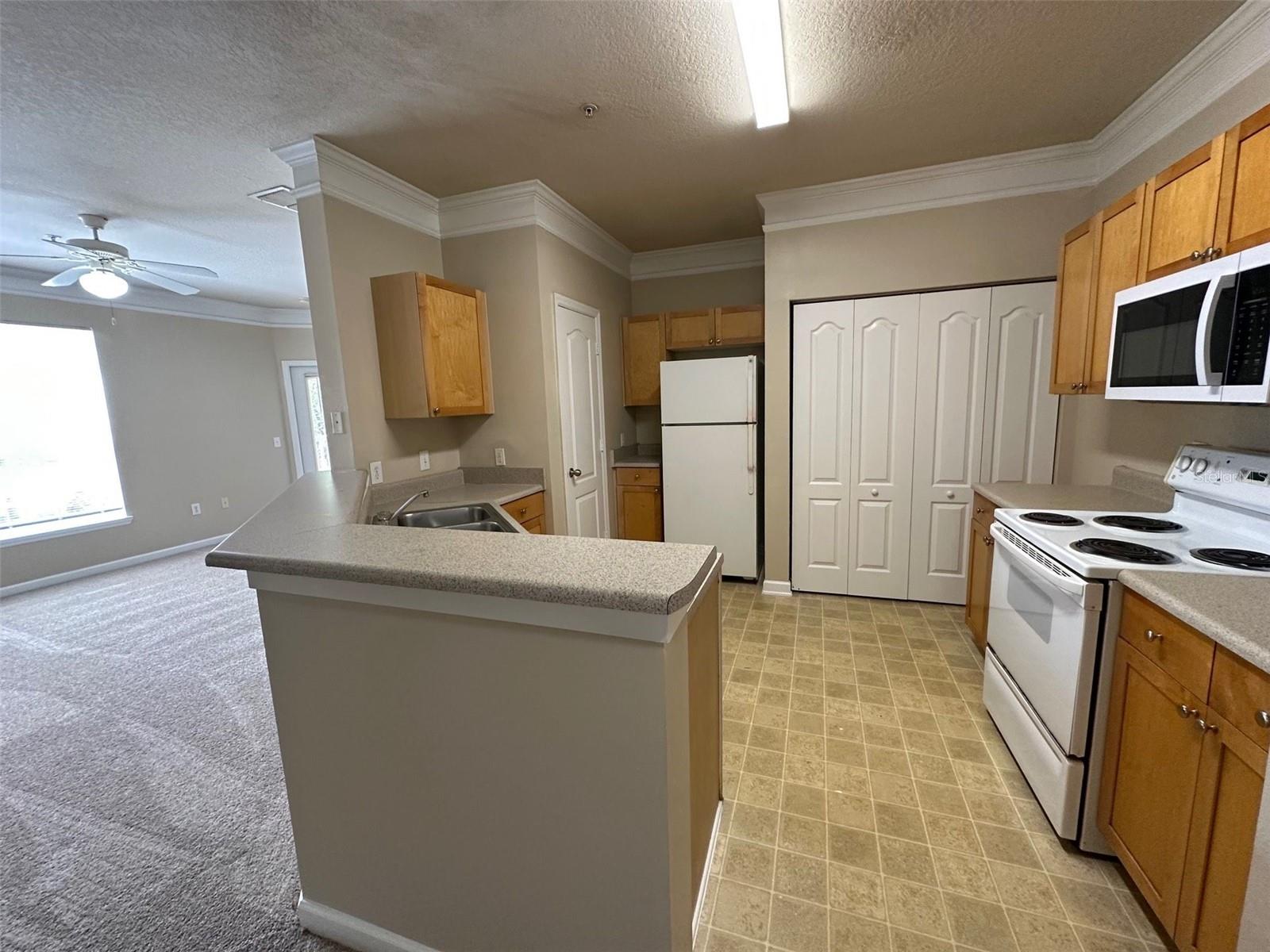 8836 Villa View Cir #201 Property Photo 5
