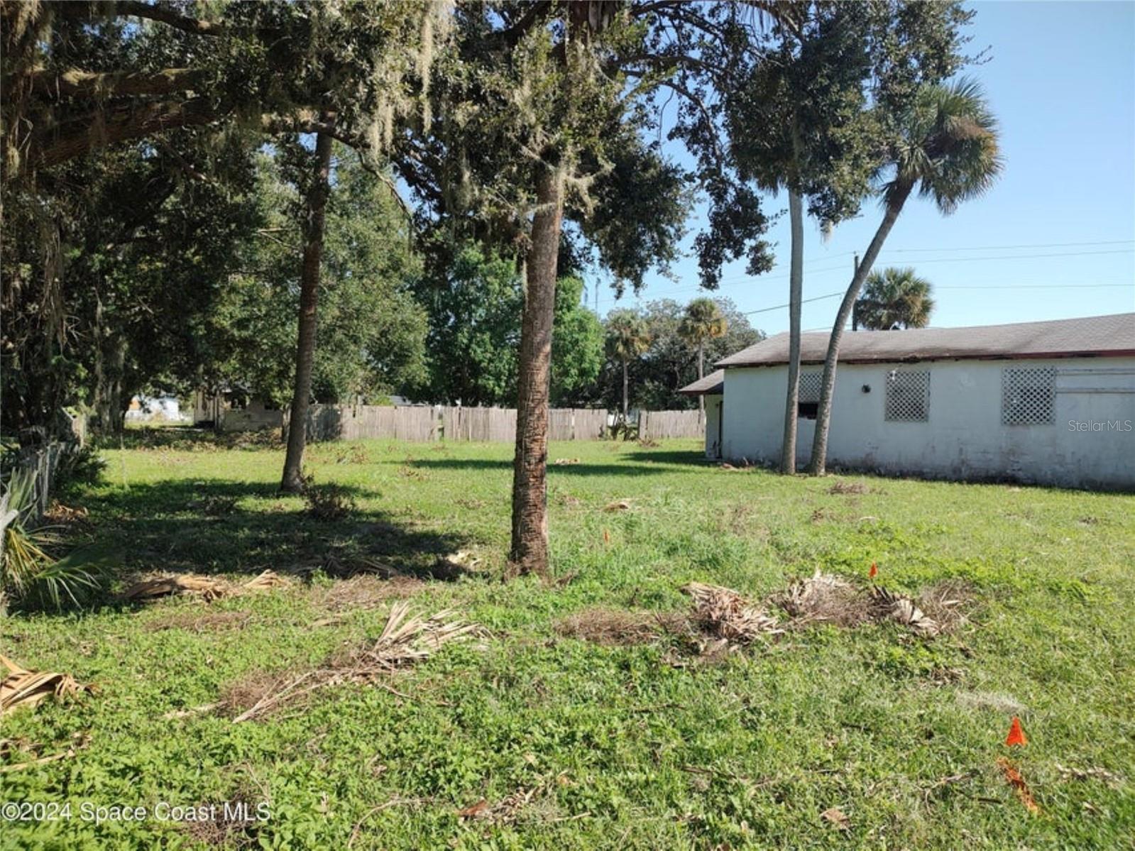 929 S Deleon Ave Property Photo 4