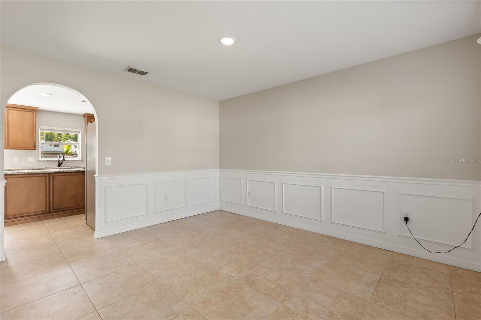 1915 Corner Crest Ct Property Photo 6