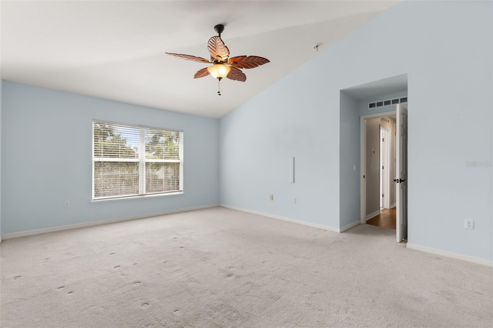 1915 Corner Crest Ct Property Photo 10