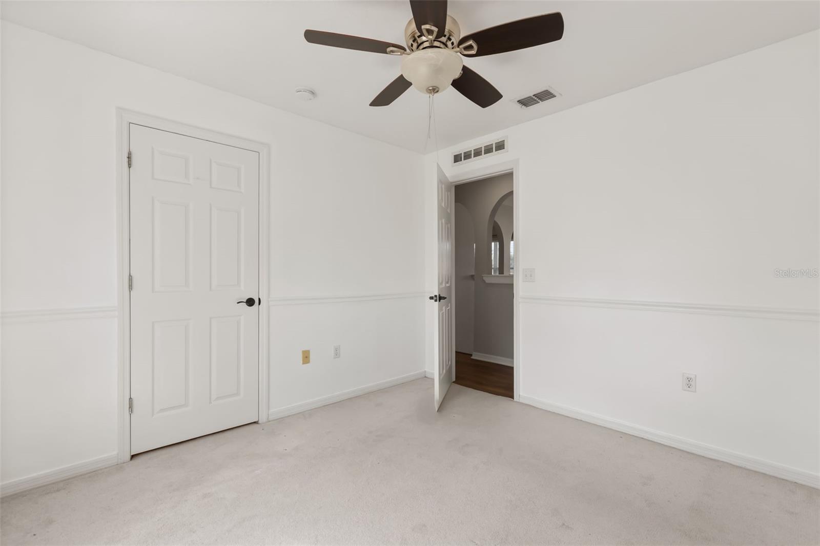 1915 Corner Crest Ct Property Photo 30