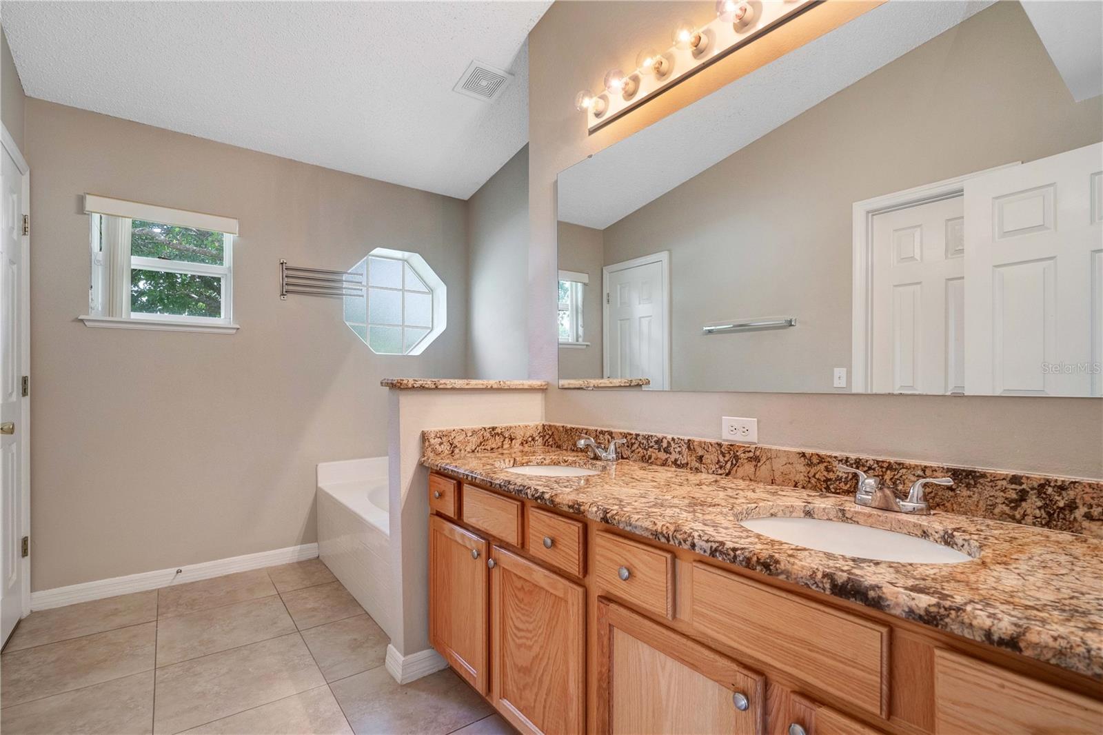 1845 Corner Meadow Cir Property Photo 11