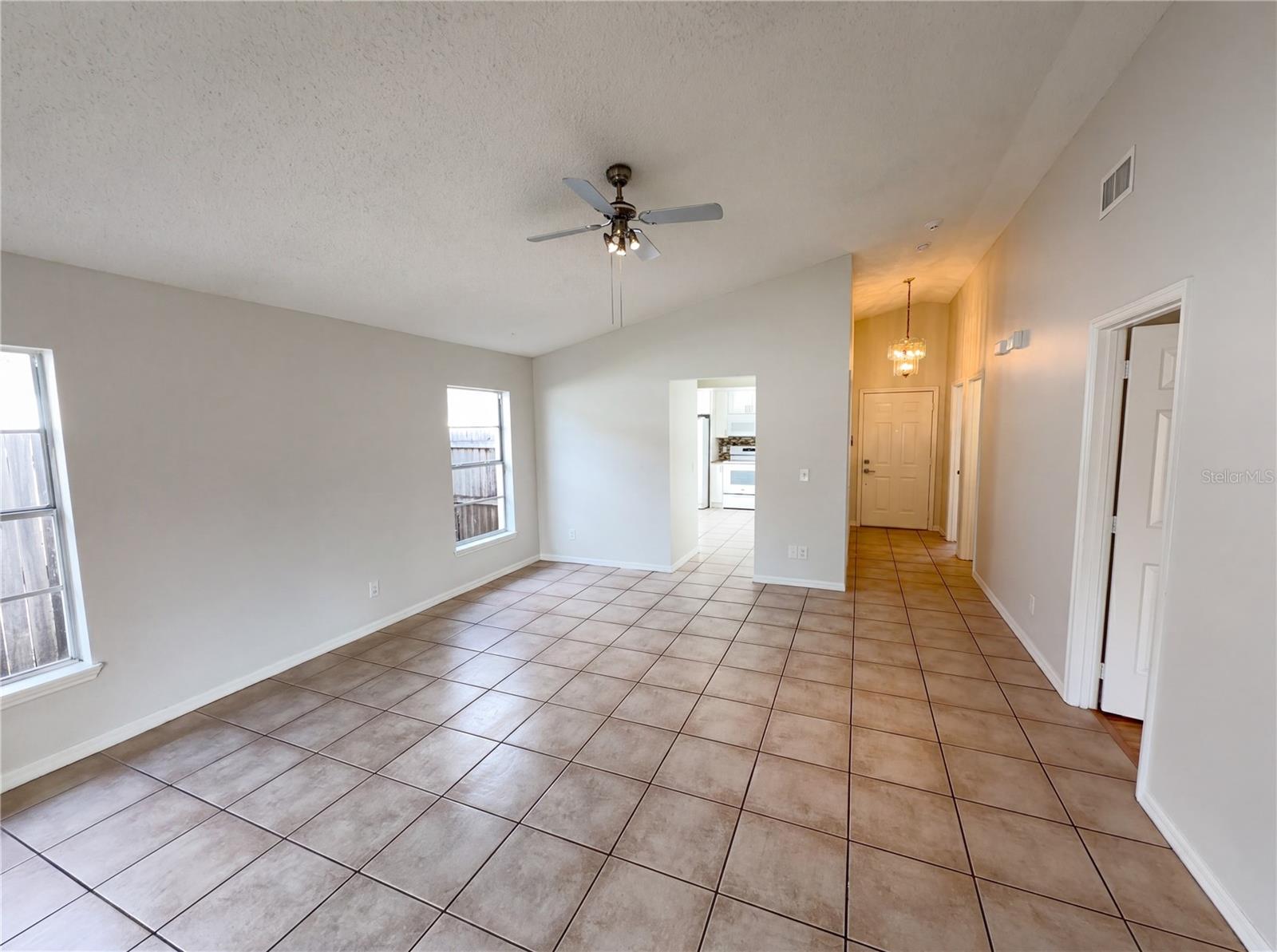 9814 Dean Cove Ln Property Photo 12