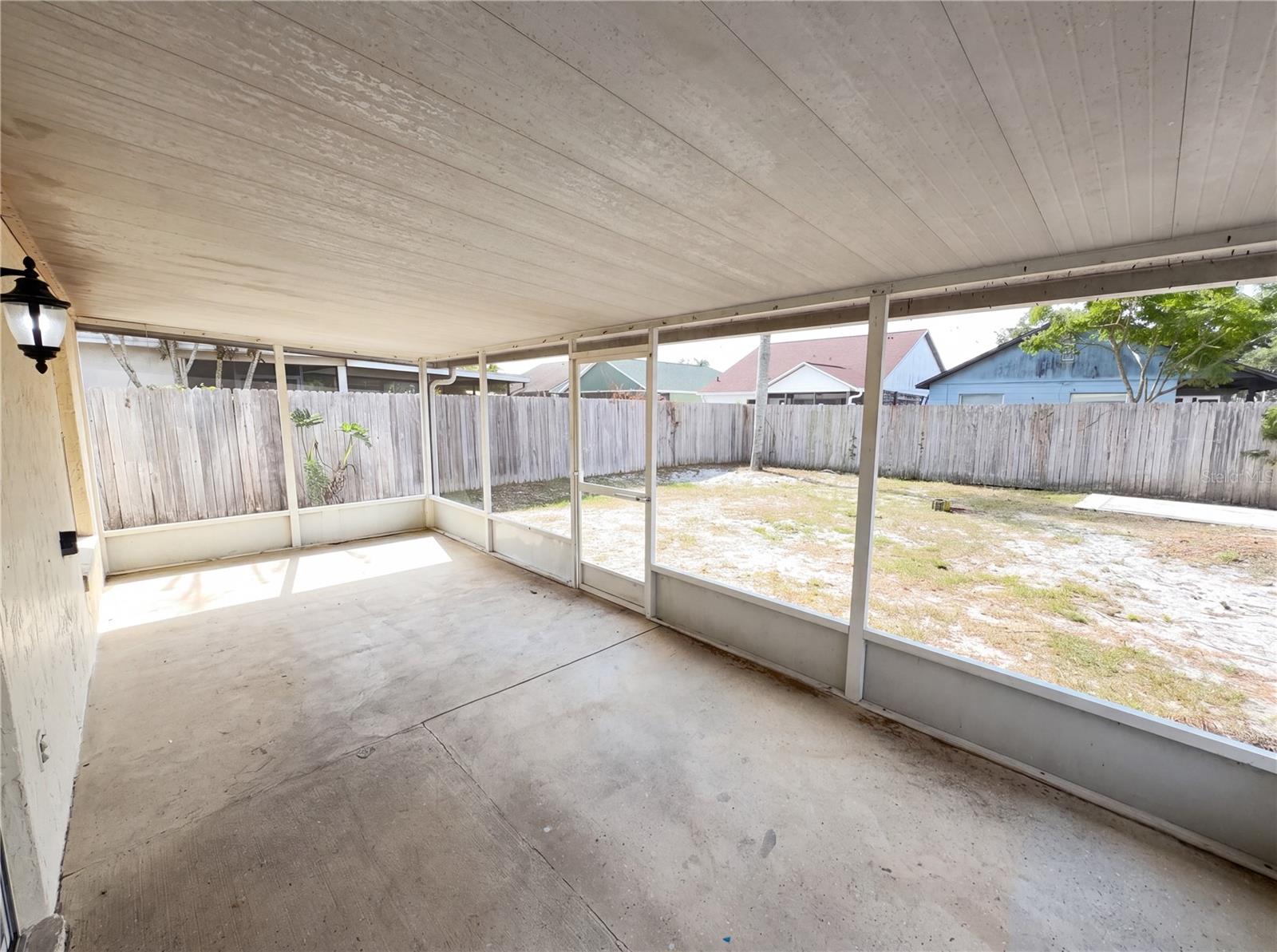 9814 Dean Cove Ln Property Photo 20