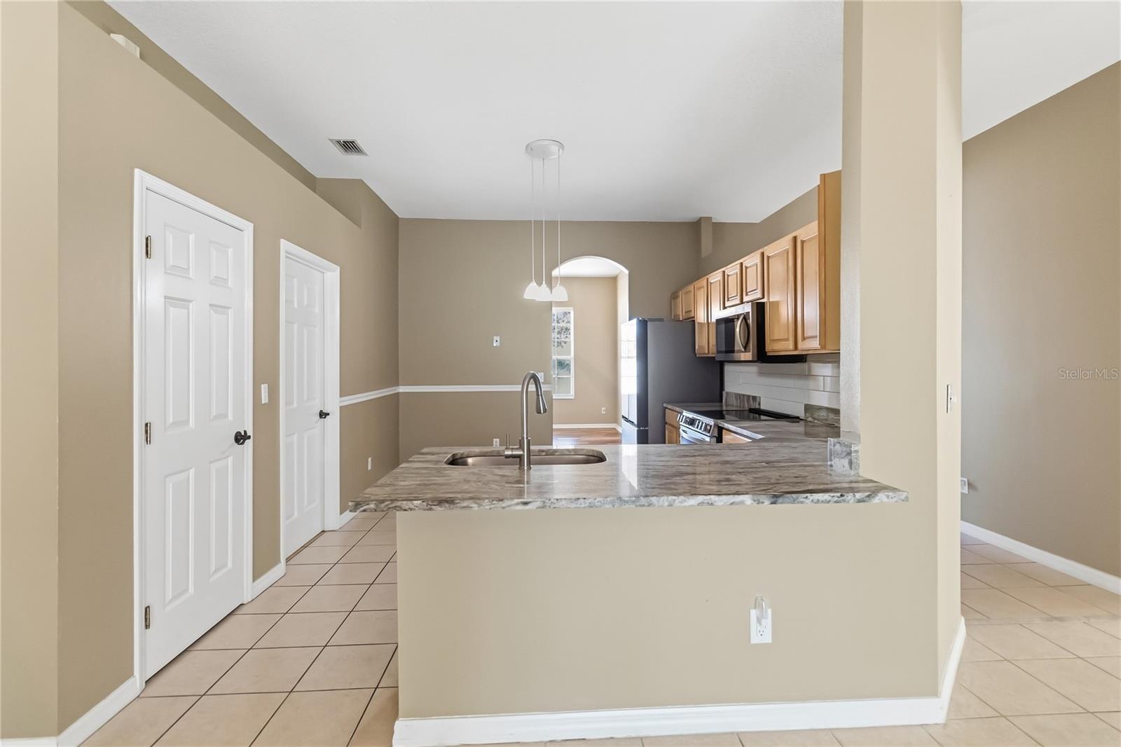 677 Buckhaven Loop Property Photo 10