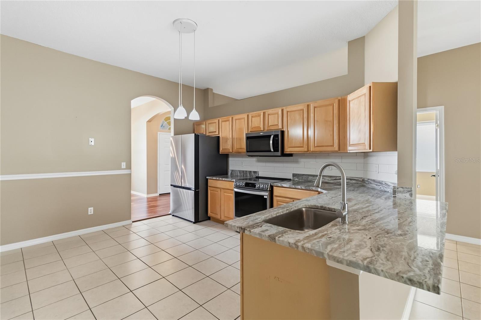 677 Buckhaven Loop Property Photo 10