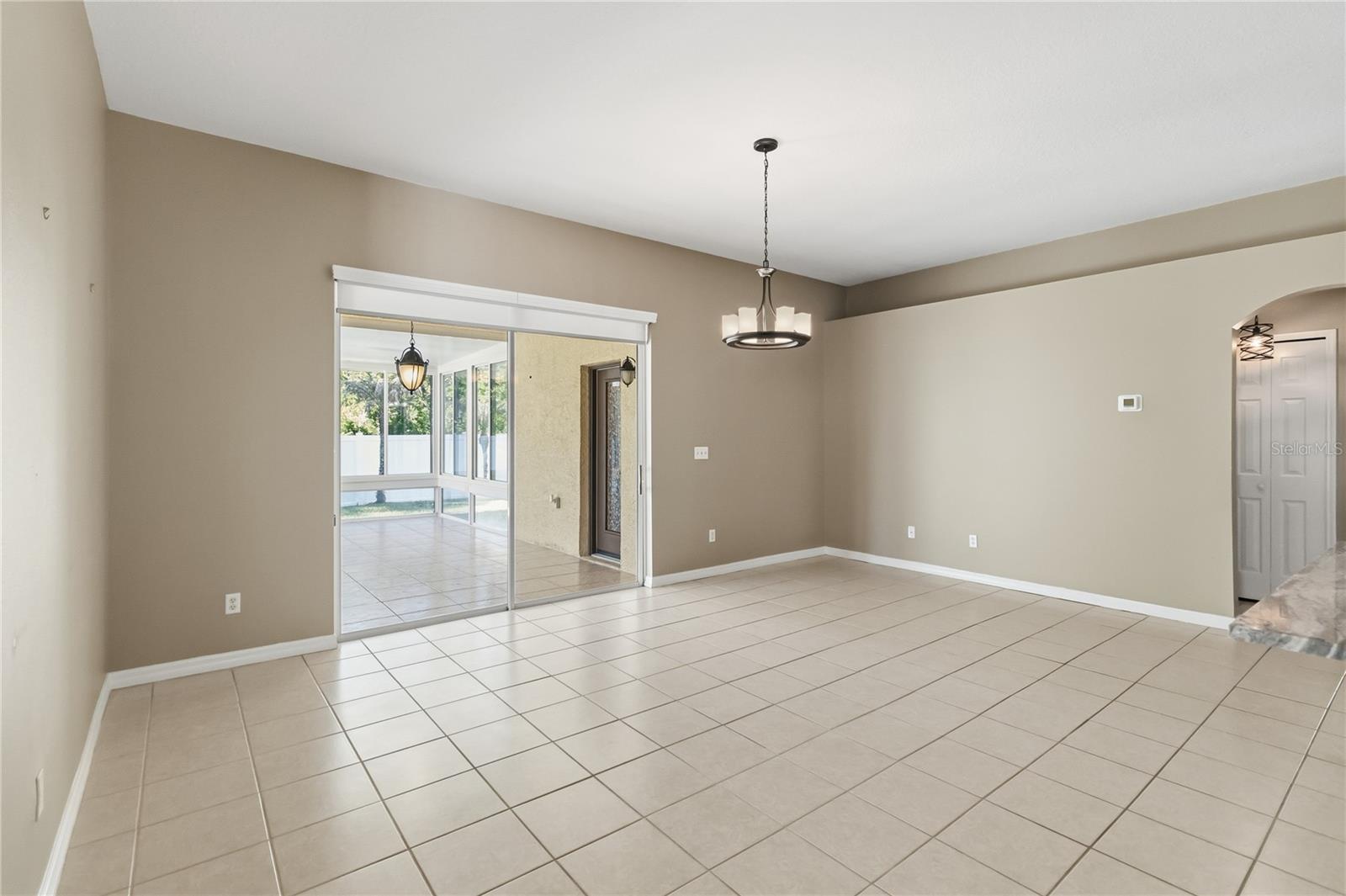 677 Buckhaven Loop Property Photo 11