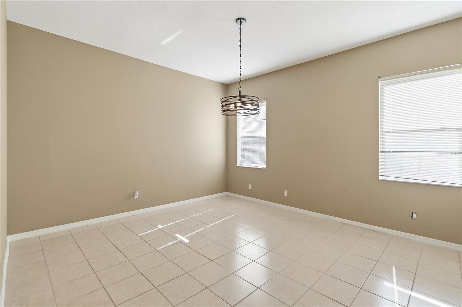 677 Buckhaven Loop Property Photo 14