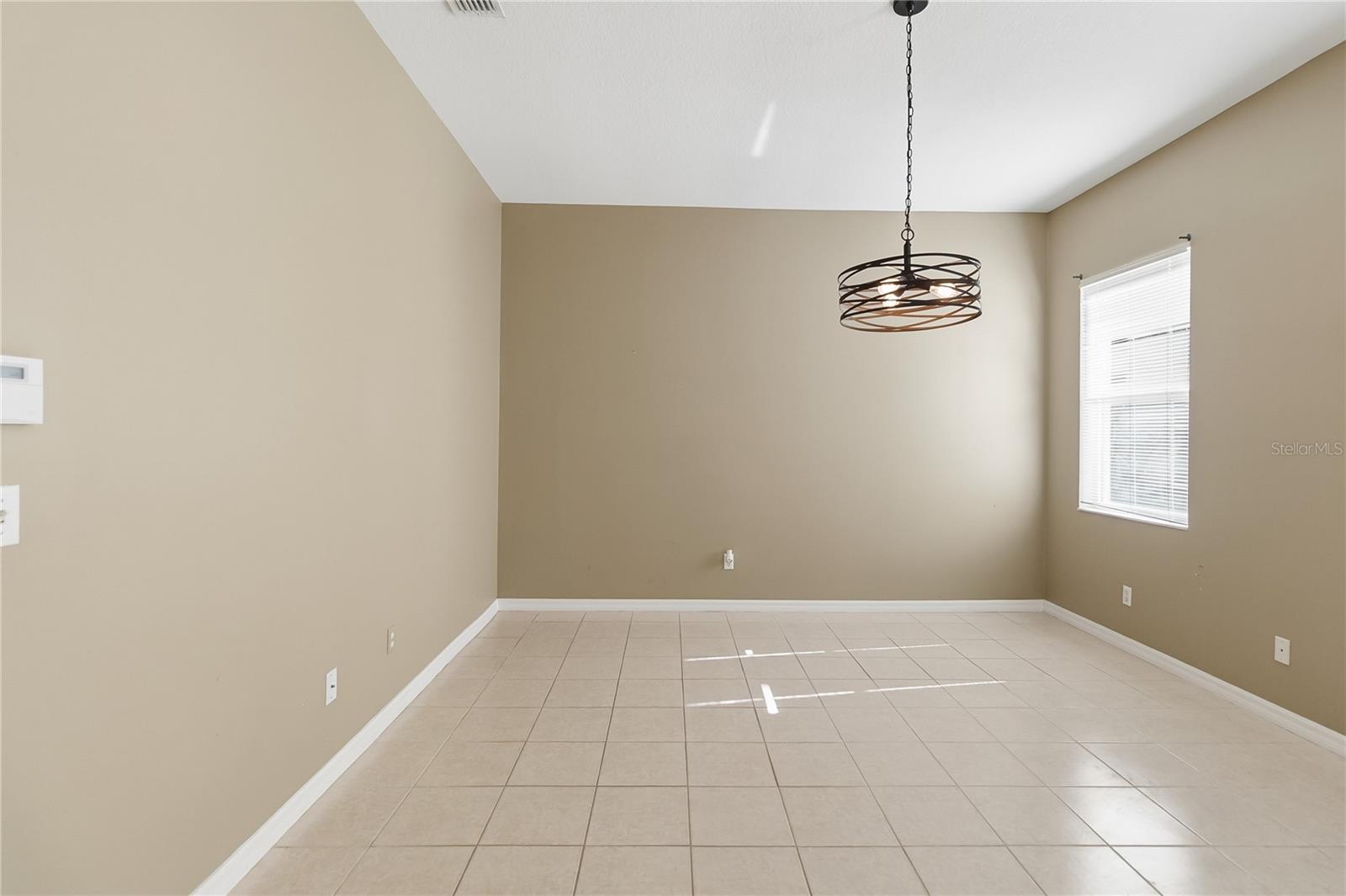 677 Buckhaven Loop Property Photo 16