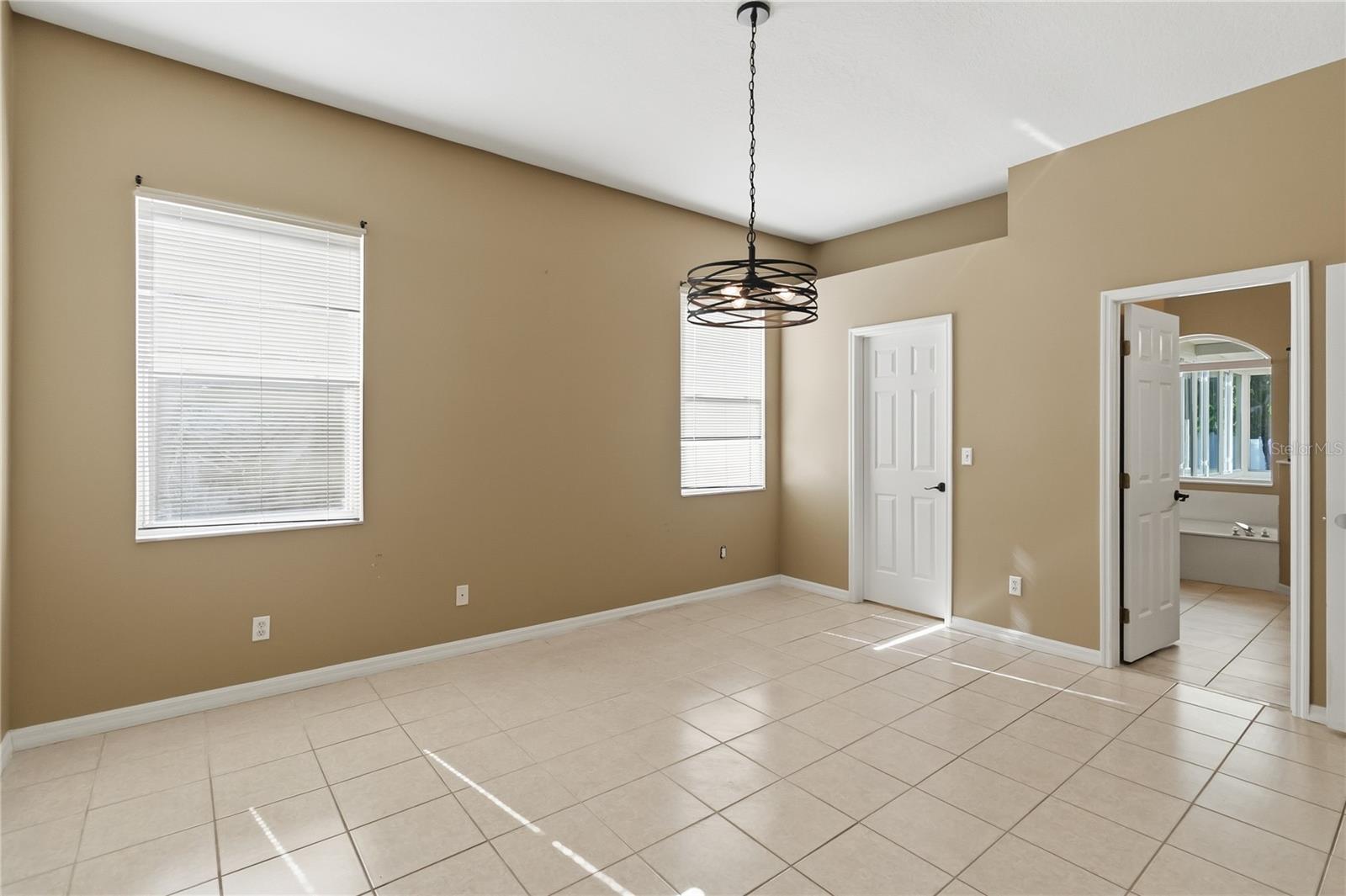 677 Buckhaven Loop Property Photo 17