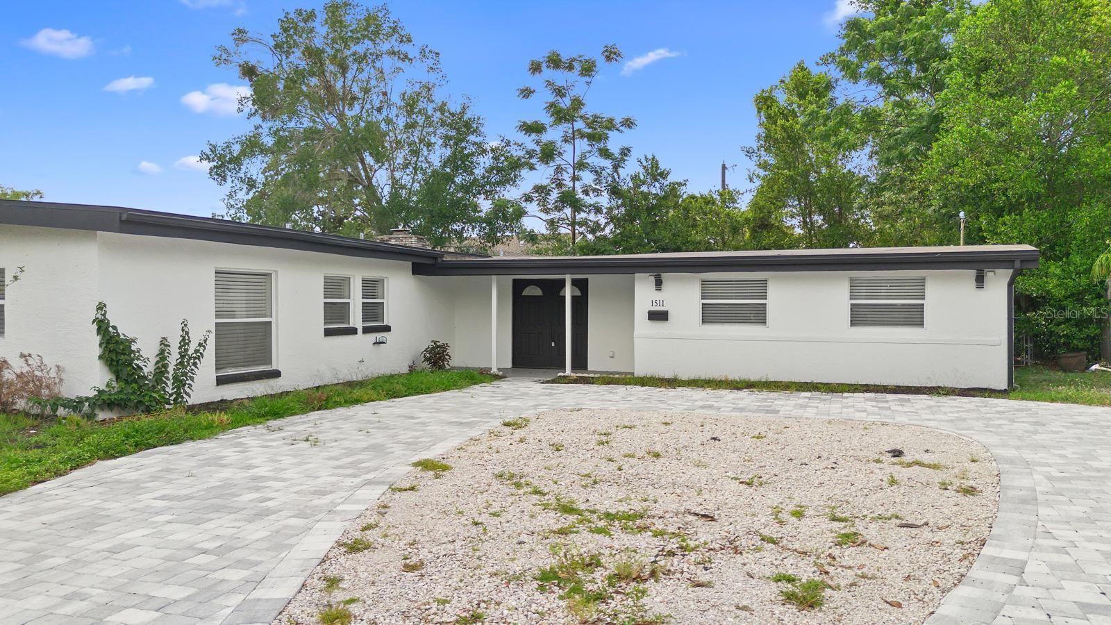 1511 E Horatio Ave Property Photo 1