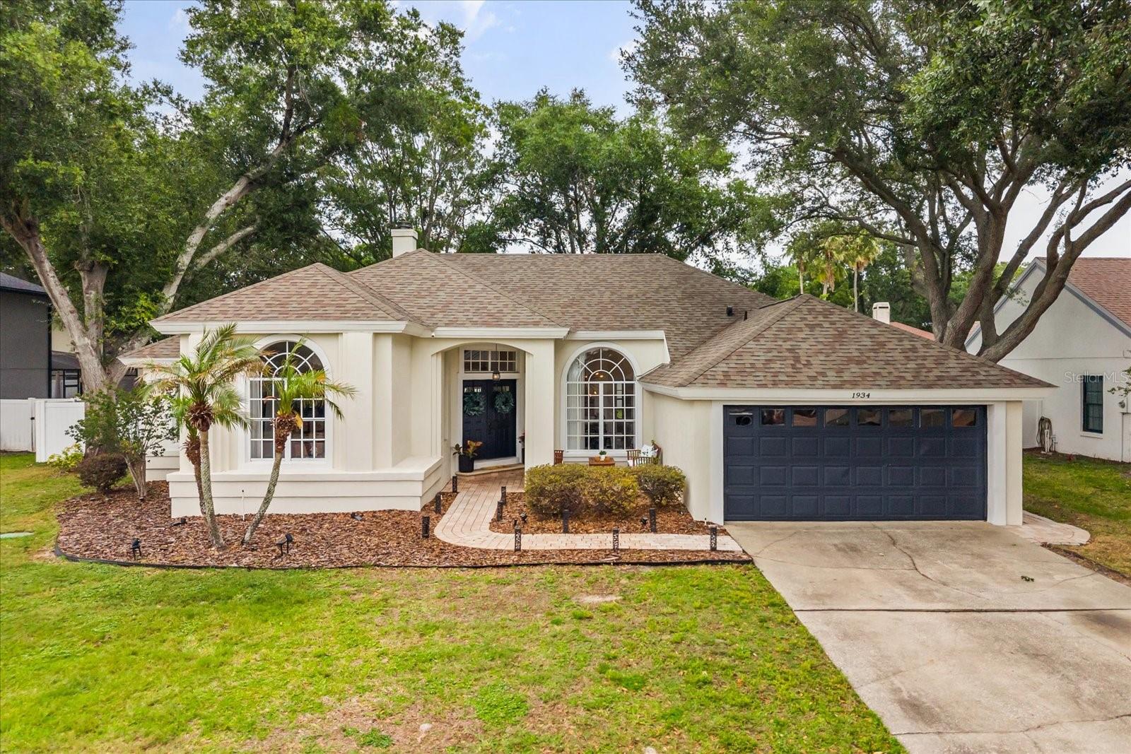 1934 Thoroughbred Dr Property Photo 1