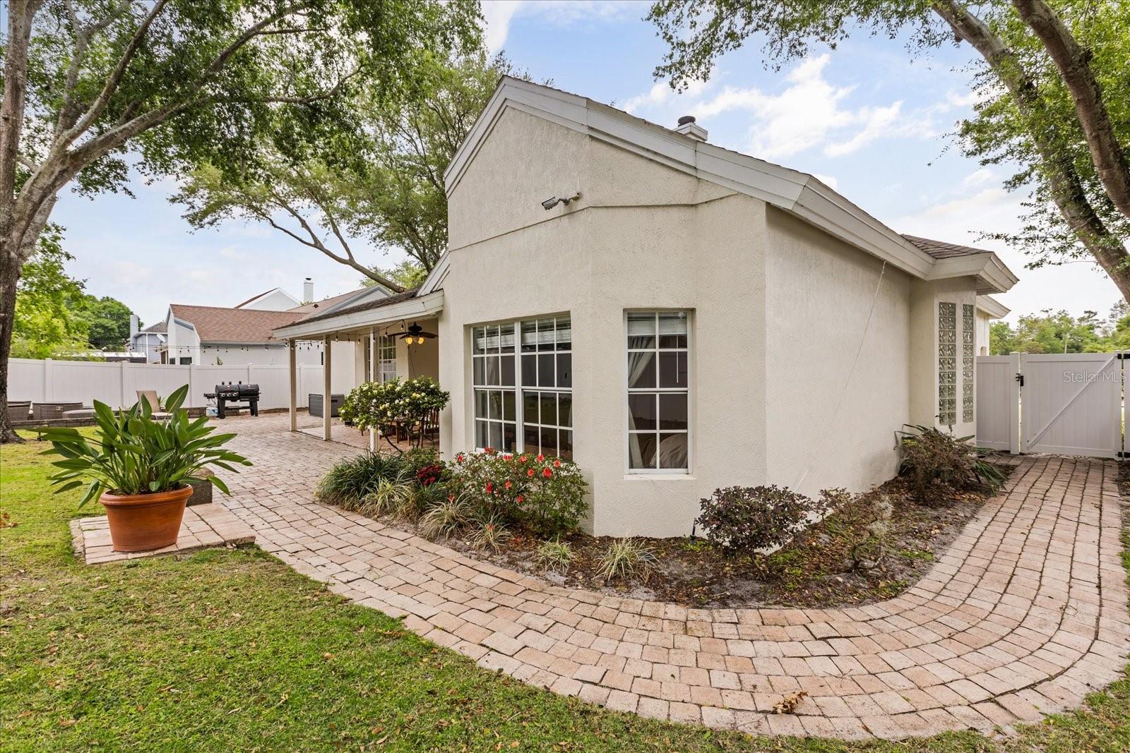 1934 Thoroughbred Dr Property Photo 41