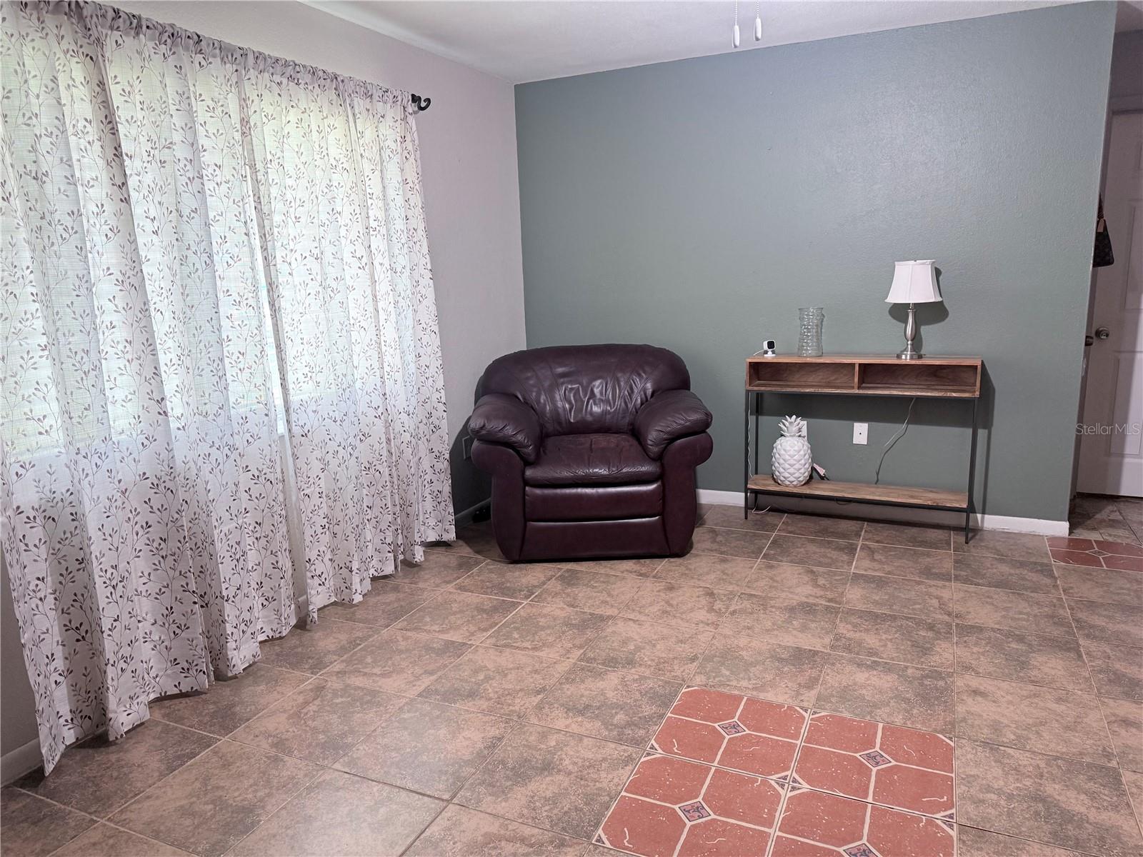1420 Belleview Rd Property Photo 3