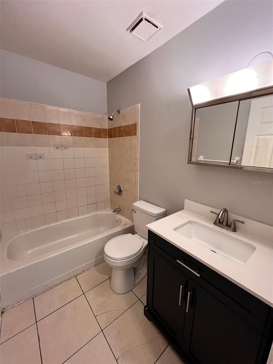 2190 Knox Macrae Dr #d Property Photo 5