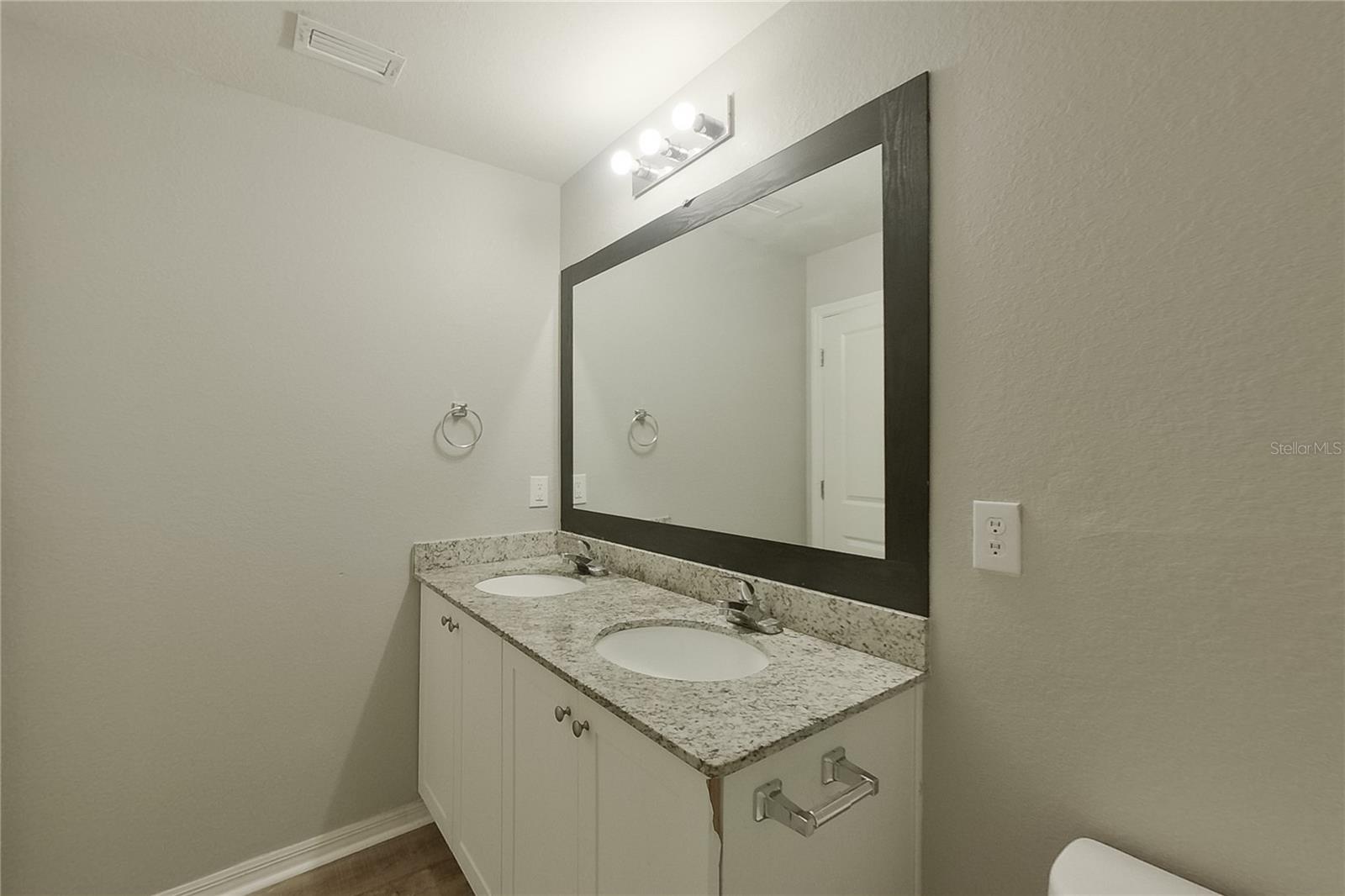 2227 Nw 11th Ct Property Photo 21