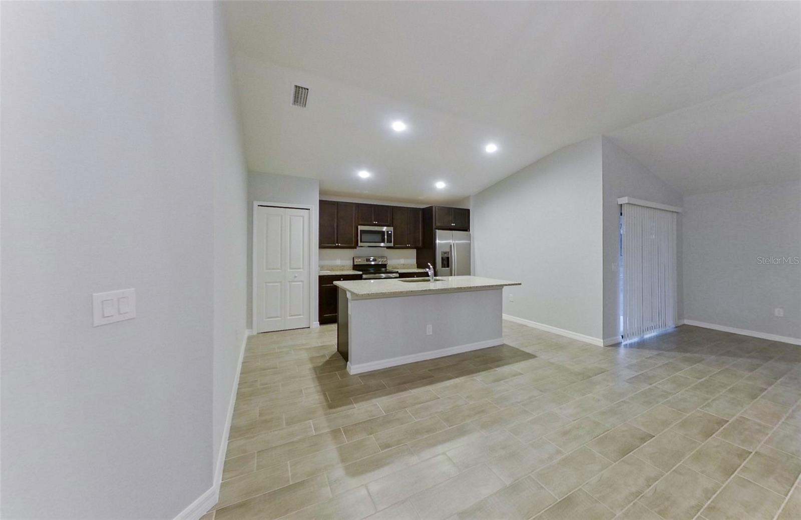227 Pennfield St Property Photo 3