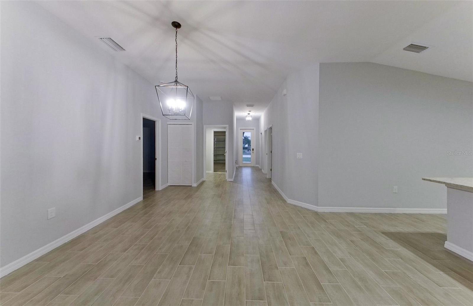227 Pennfield St Property Photo 4