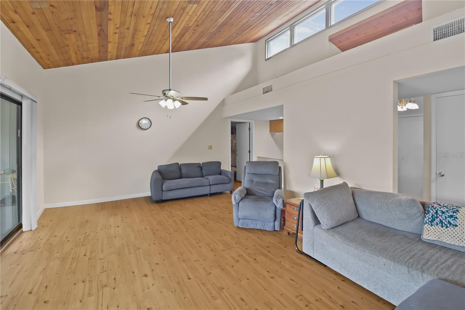 3566 Camelot Dr #6 Property Photo 8