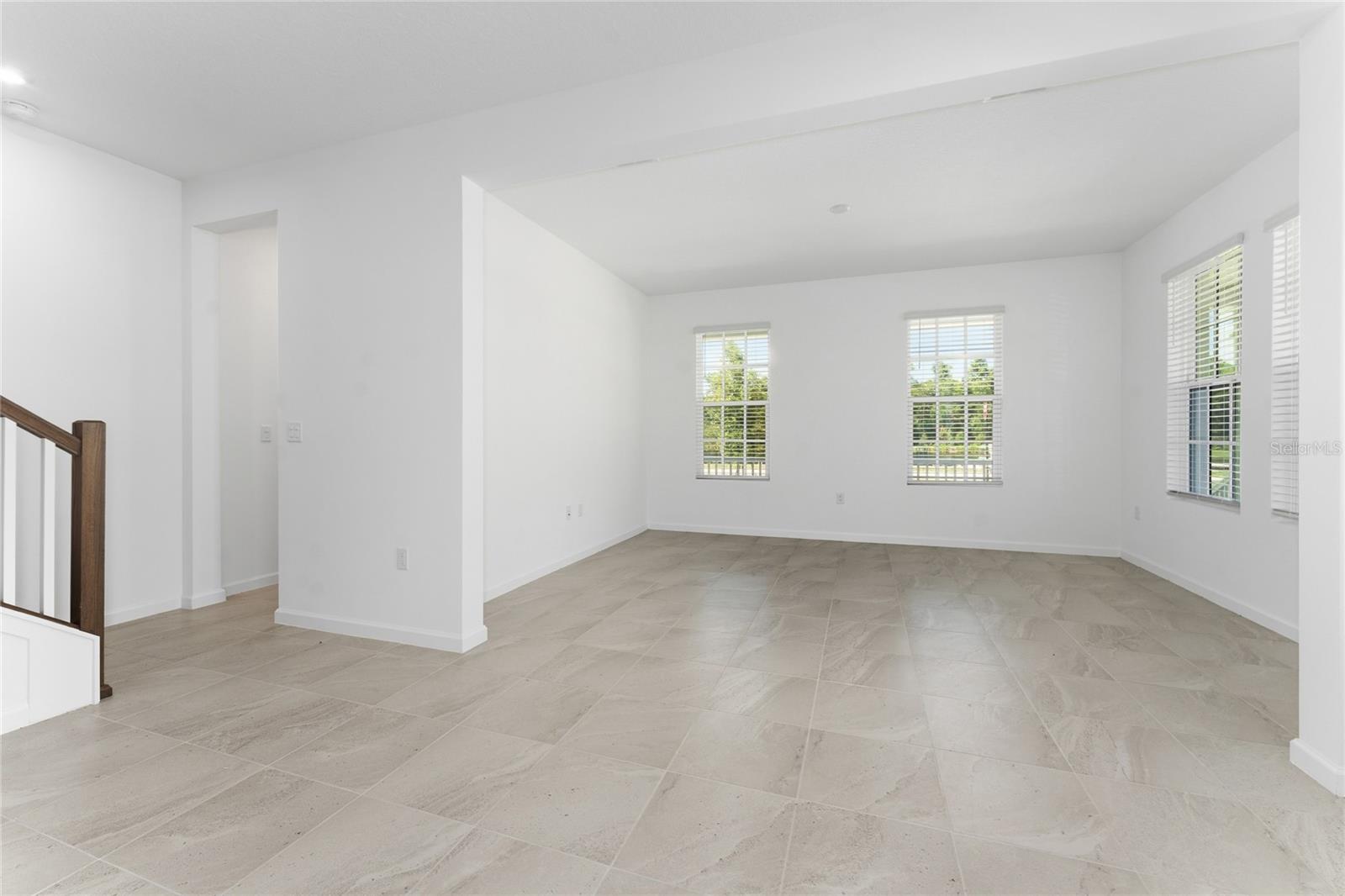 2426 Celebration Blvd Property Photo 8