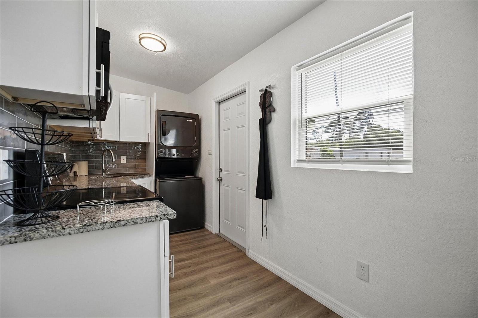 2321 Ednor St Property Photo 12