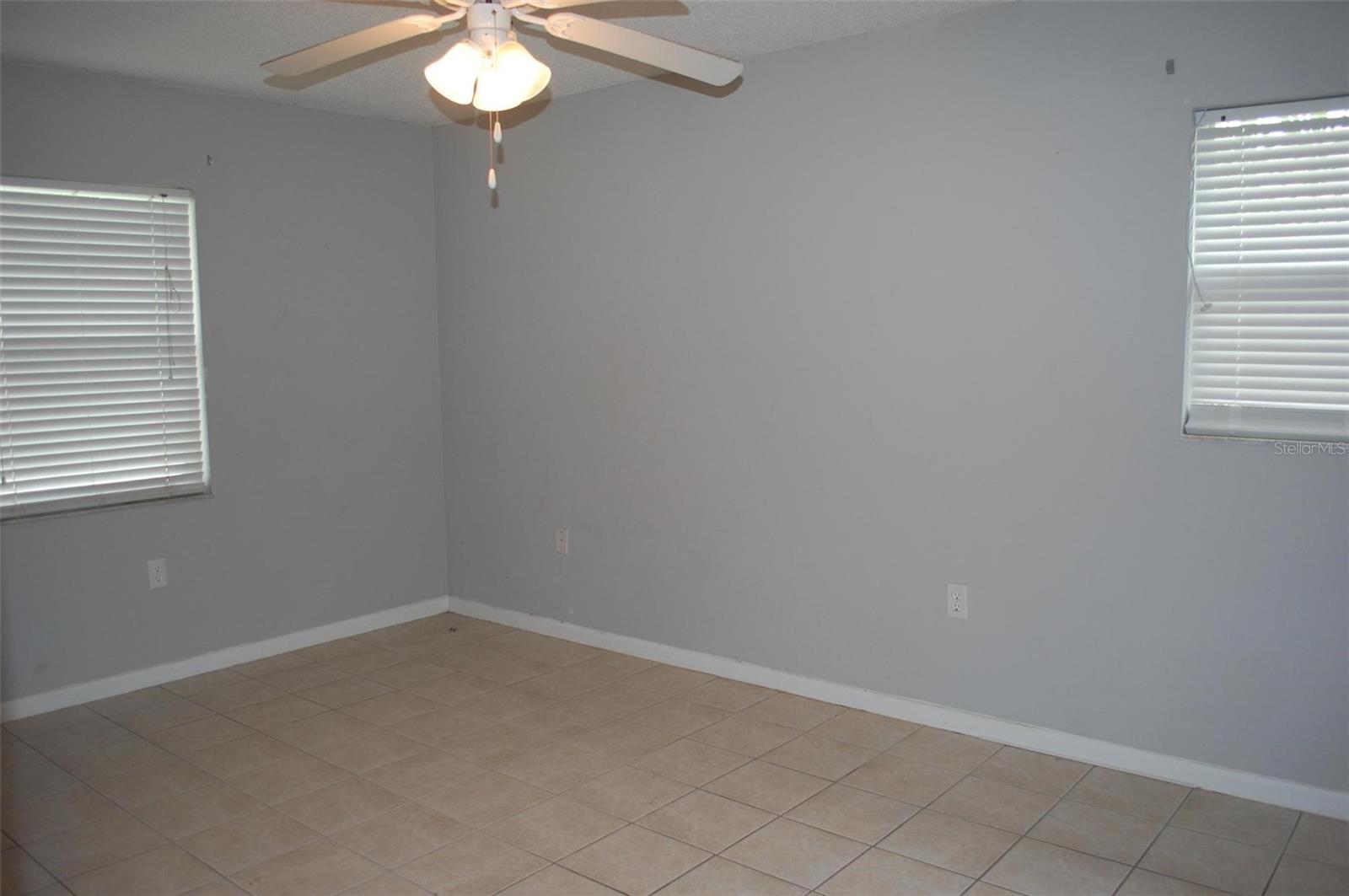 2887 N Bermuda Ave Property Photo 7