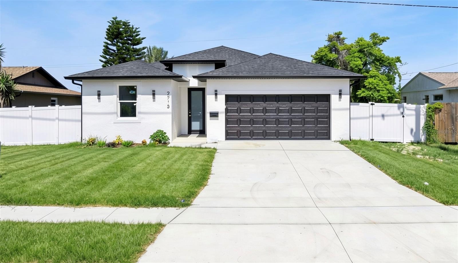 2713 SAN LUIS RD