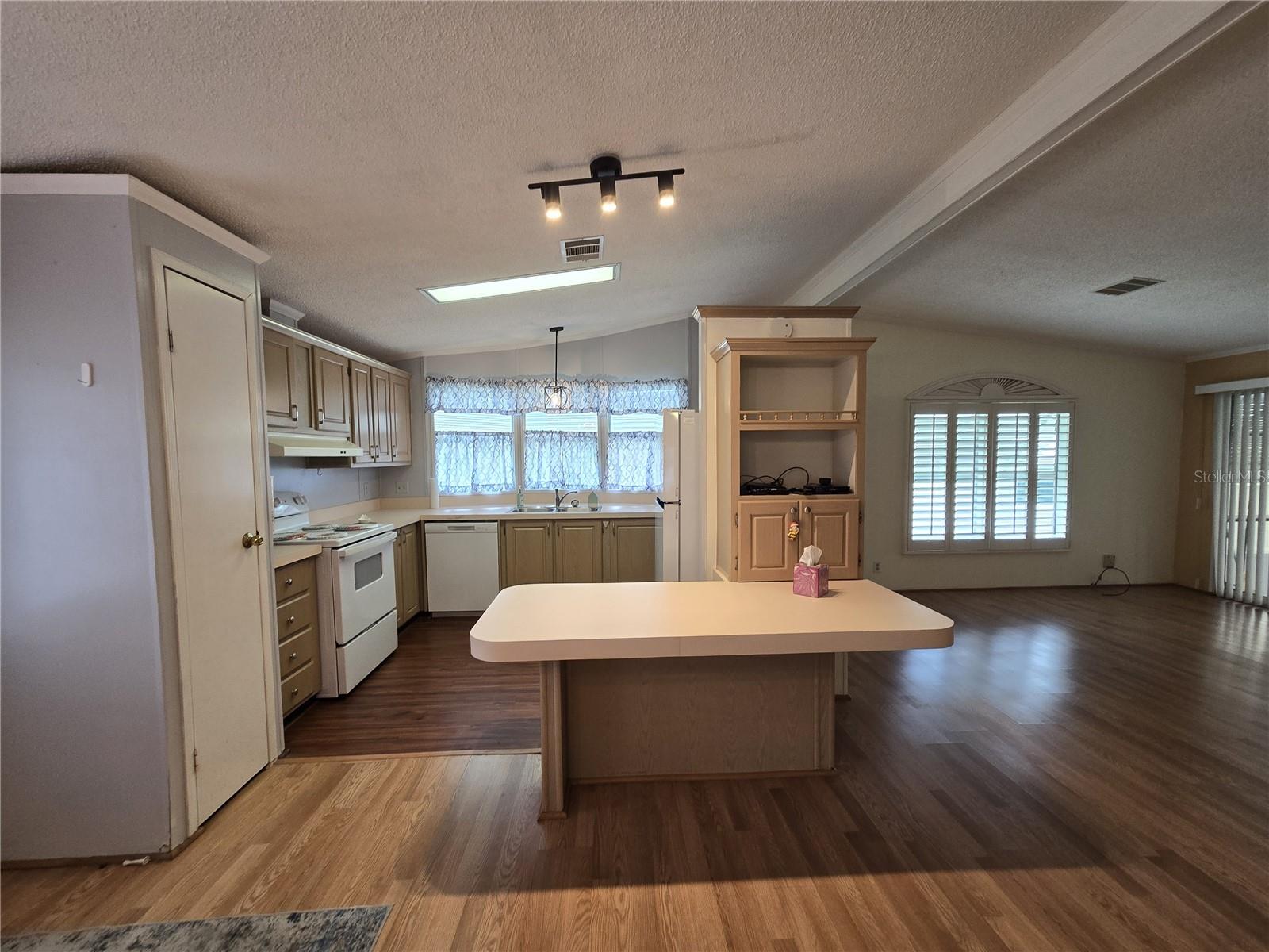 4122 Greenbluff Rd #821 Property Photo 23
