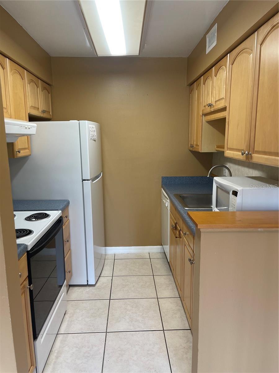 5109 Eaglesmere Dr #11a Property Photo 5