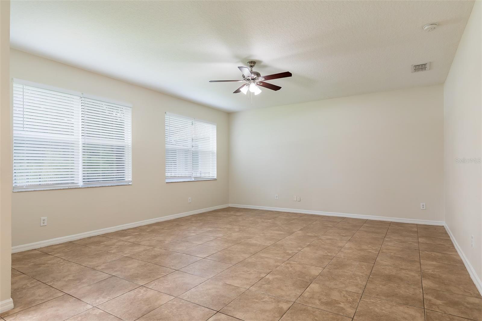 13844 Amelia Pond Dr Property Photo 6