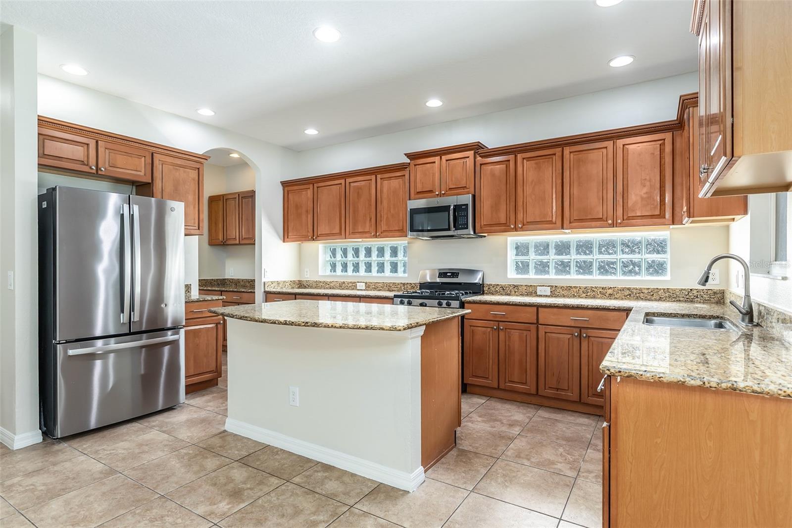 13844 Amelia Pond Dr Property Photo 8
