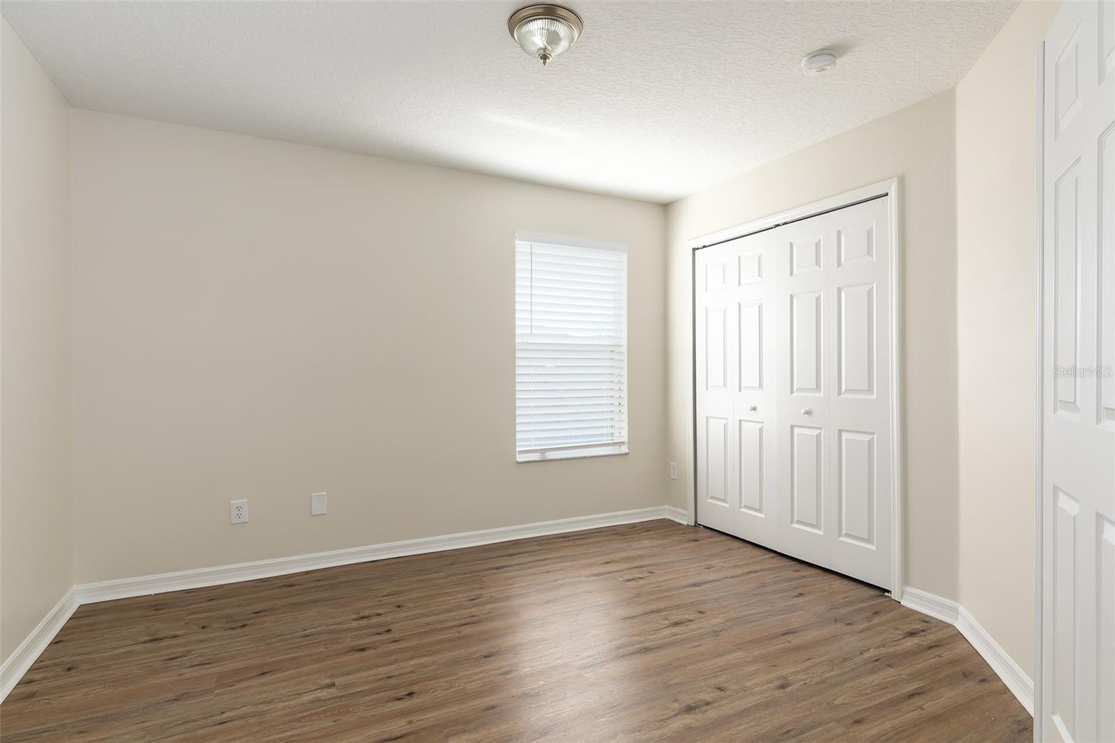13844 Amelia Pond Dr Property Photo 23