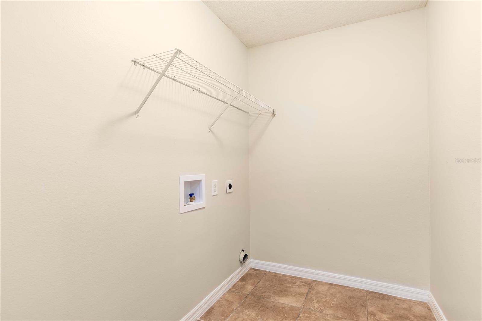 13844 Amelia Pond Dr Property Photo 26