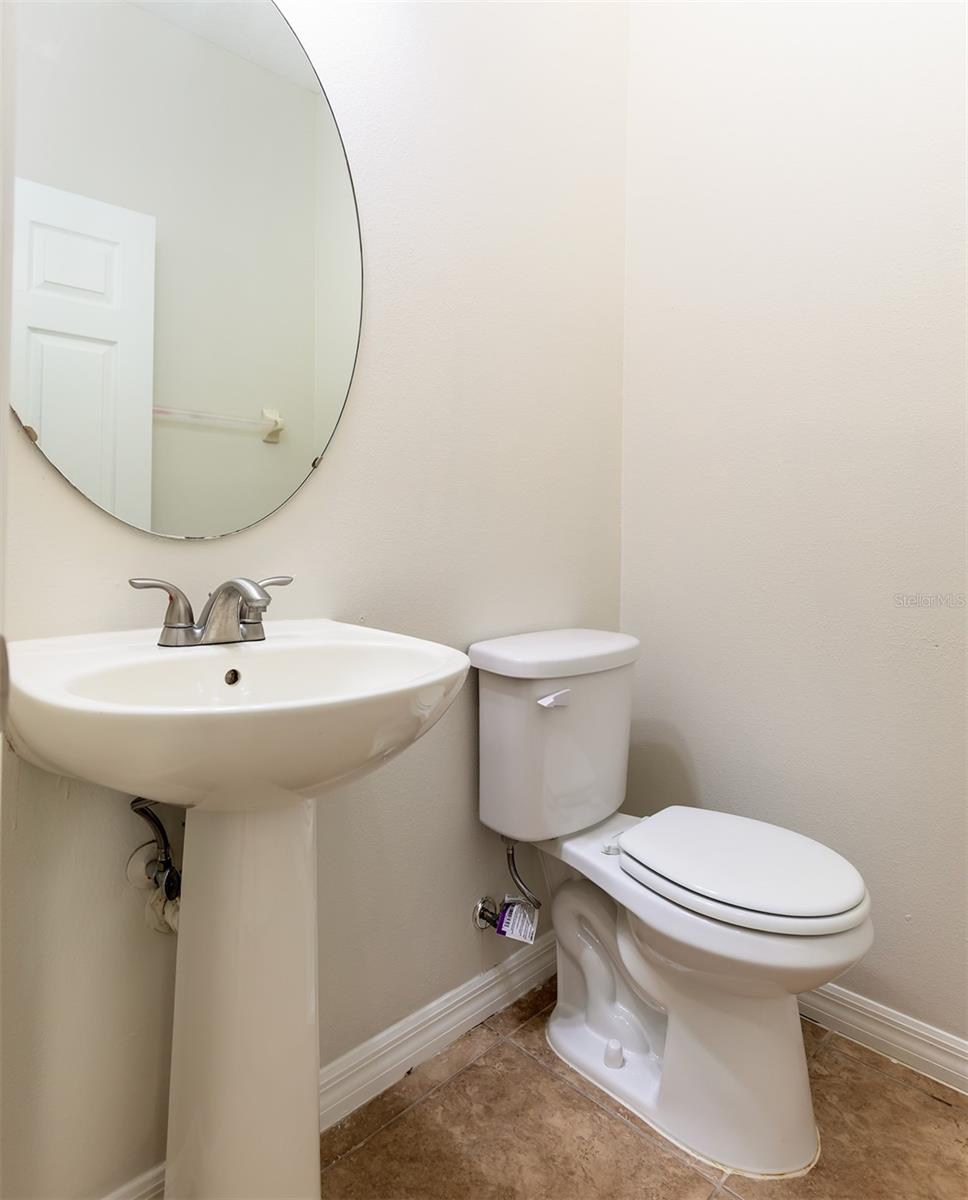 13844 Amelia Pond Dr Property Photo 27