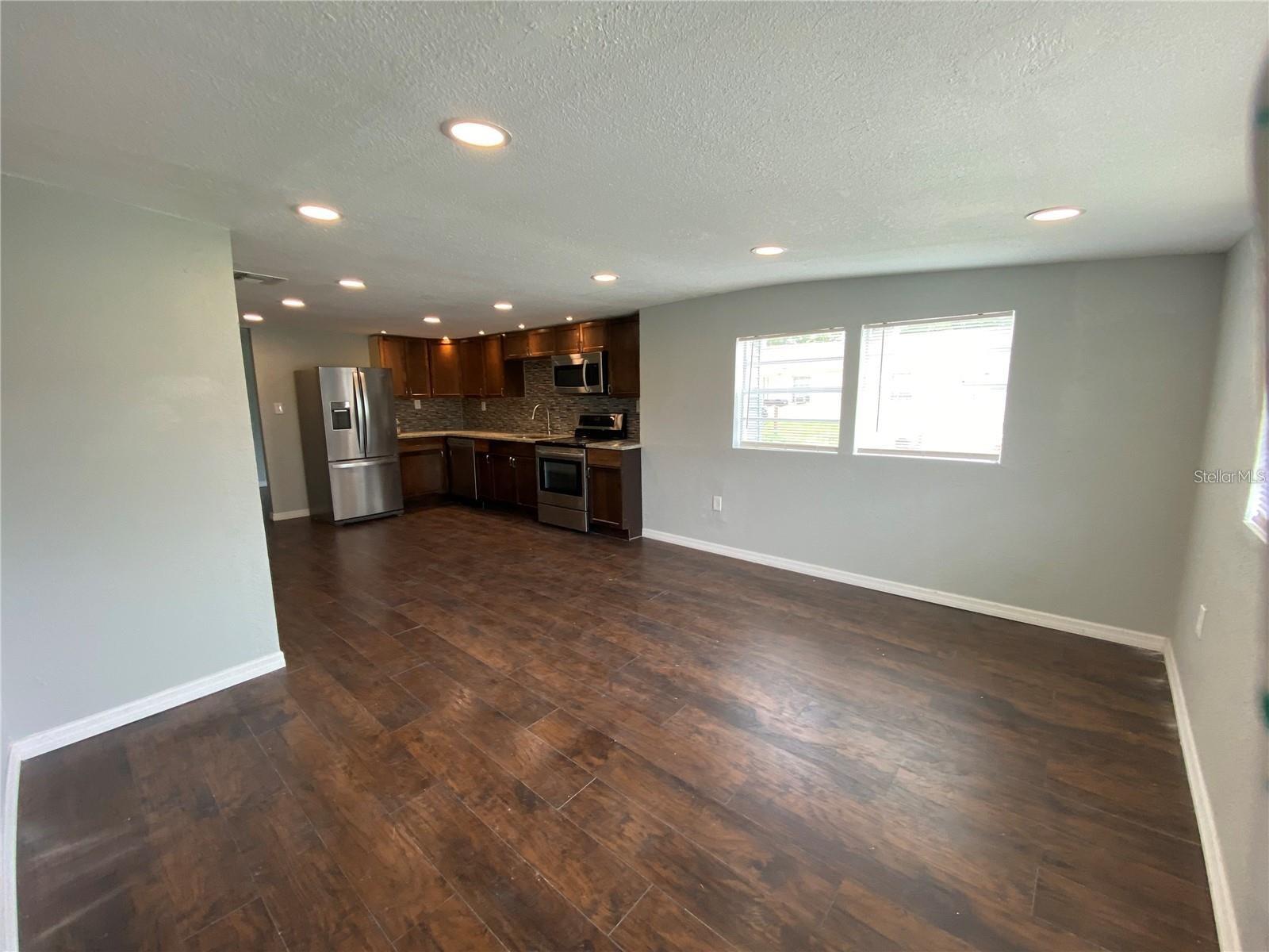 306 Palmetto Ave Nw Property Photo 3