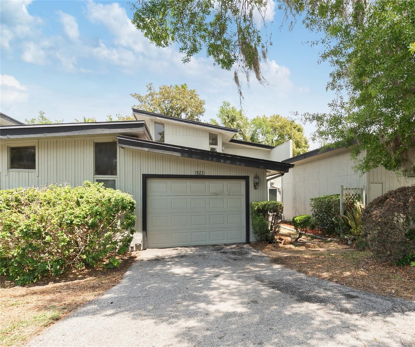 1923 Lake Alden Dr #a Property Photo 1